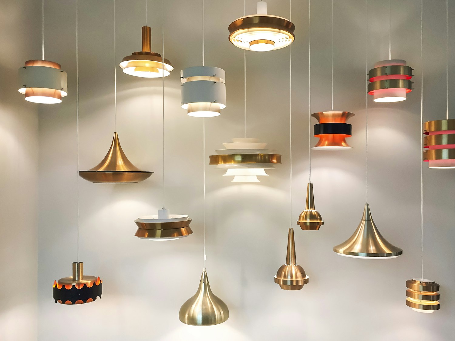 Assorted pendant lights